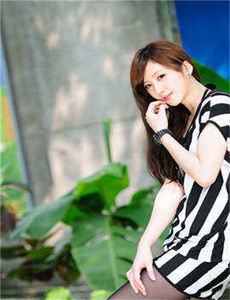 女朋友弄成小喷泉的样子视频